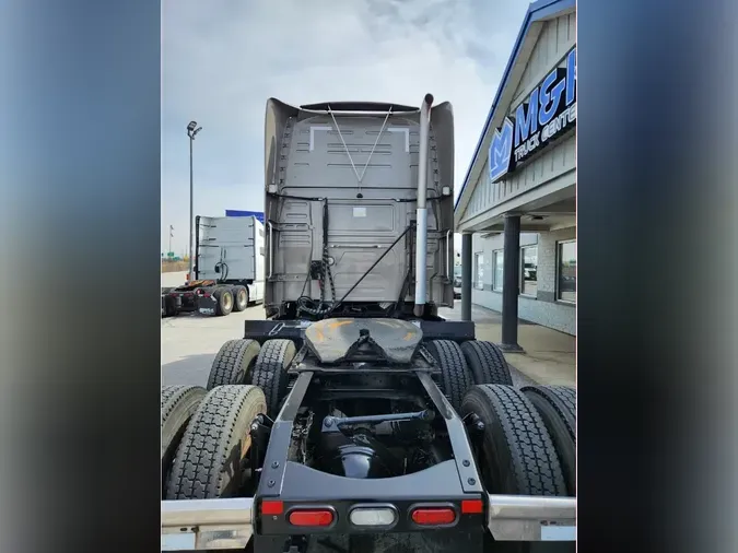 2022 VOLVO VNL64T7605d658a6d4fb3b9b5b29bd98f59cbf1ee