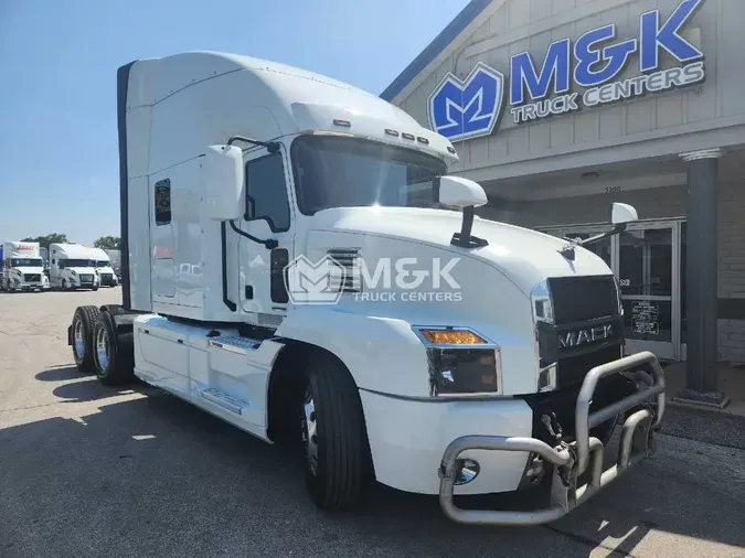 2022 MACK AN64T