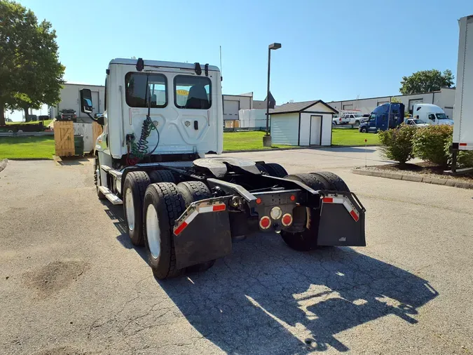 2018 FREIGHTLINER/MERCEDES CASCADIA 125