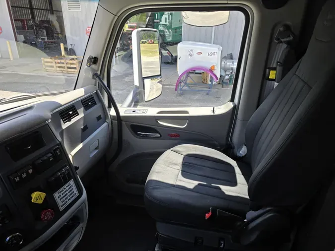 2022 Peterbilt 579