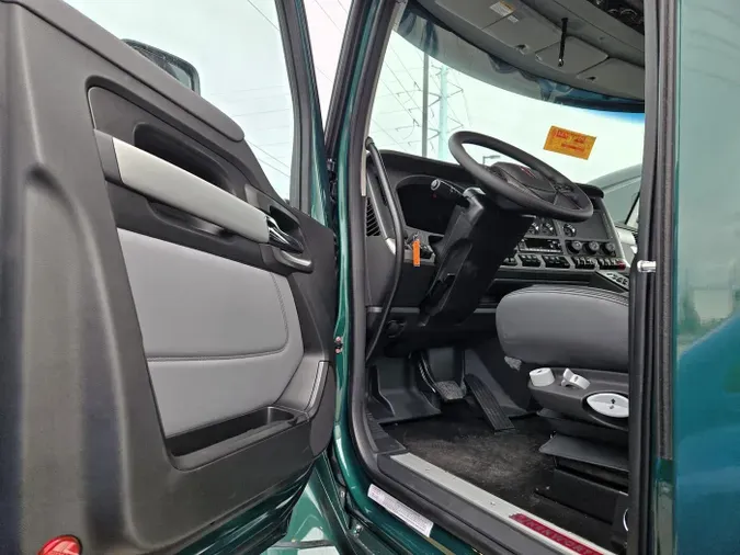 2026 Kenworth T8805d743b615b99a457ccc9411d18ad6009