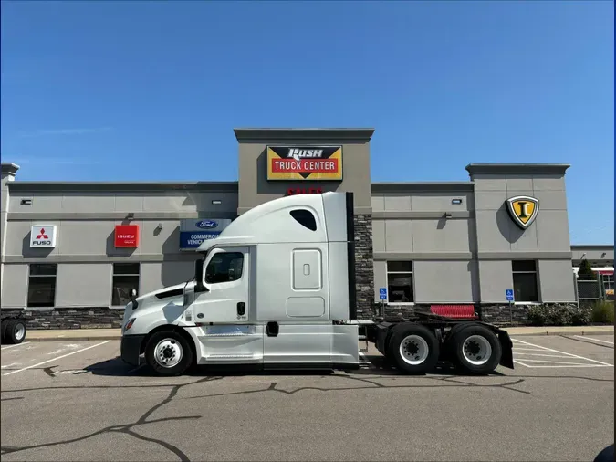 2020 Freightliner Cascadia