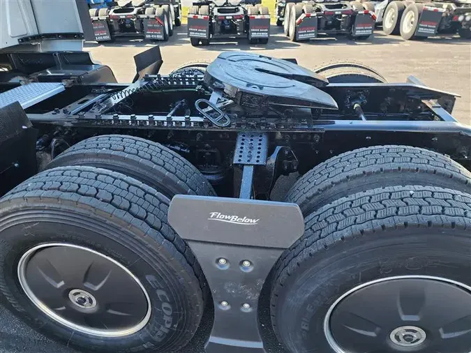 2021 INTERNATIONAL LT625