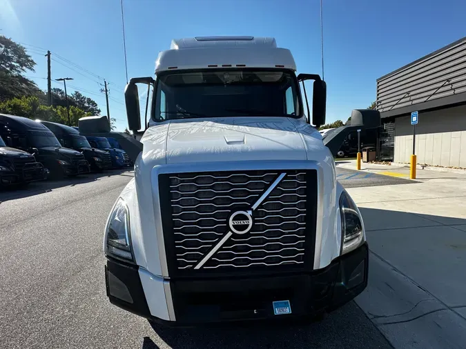 2020 Volvo VNL64T860