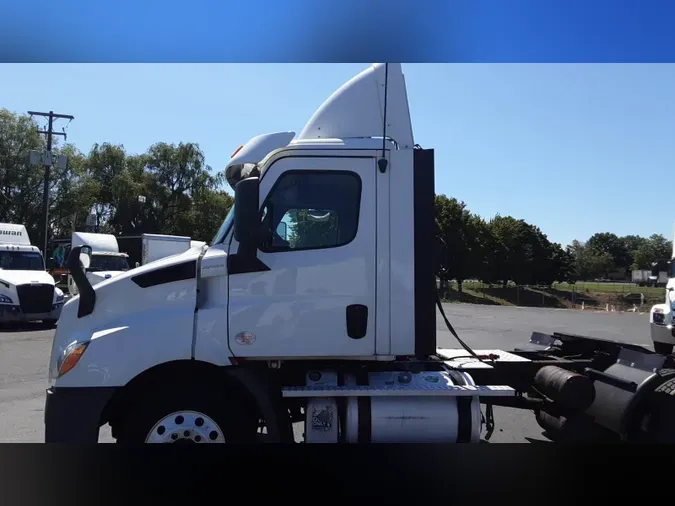2020 Freightliner Cascadia 1265d7afa6e02c492c69fdb54b4e967bca9