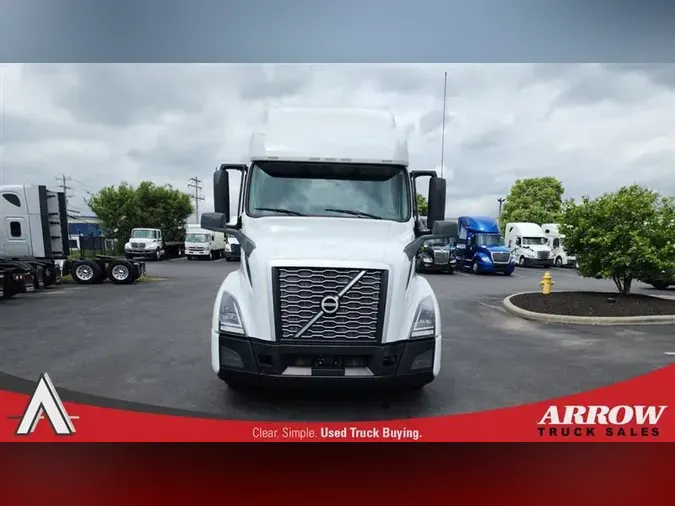 2022 VOLVO VNL760