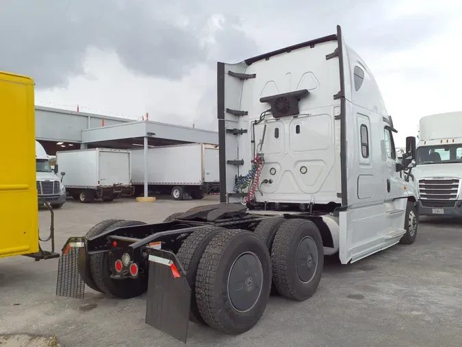 2020 FREIGHTLINER/MERCEDES CASCADIA 125