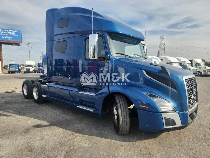 2021 VOLVO VNL64T760