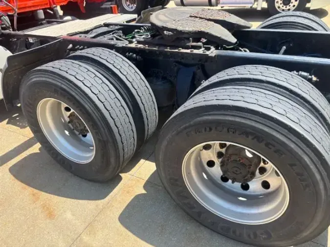 2020 Freightliner New Cascadia 126
