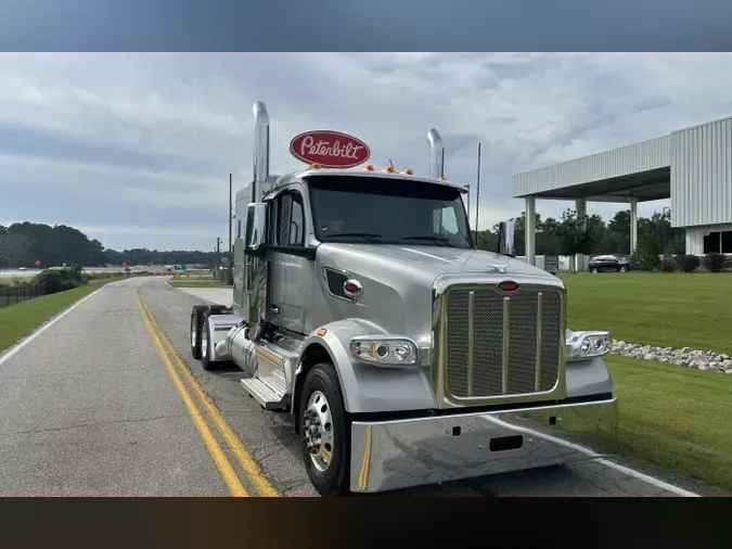 2025 Peterbilt 567