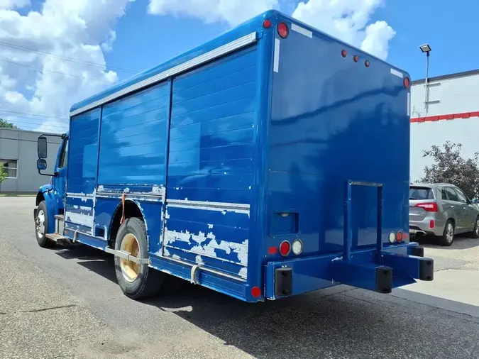 2017 FREIGHTLINER M2 106