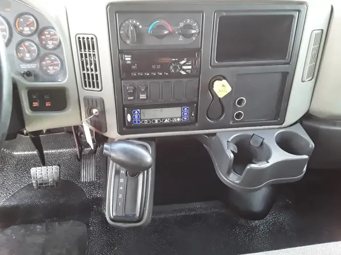2019 NAVISTAR INTERNATIONAL 4300