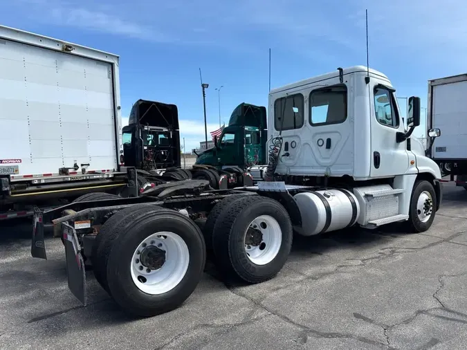 2020 FREIGHTLINER/MERCEDES CASCADIA 1255d81a9551661f4ec7c12a195a62b5598