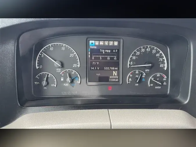 2019 FREIGHTLINER CA126