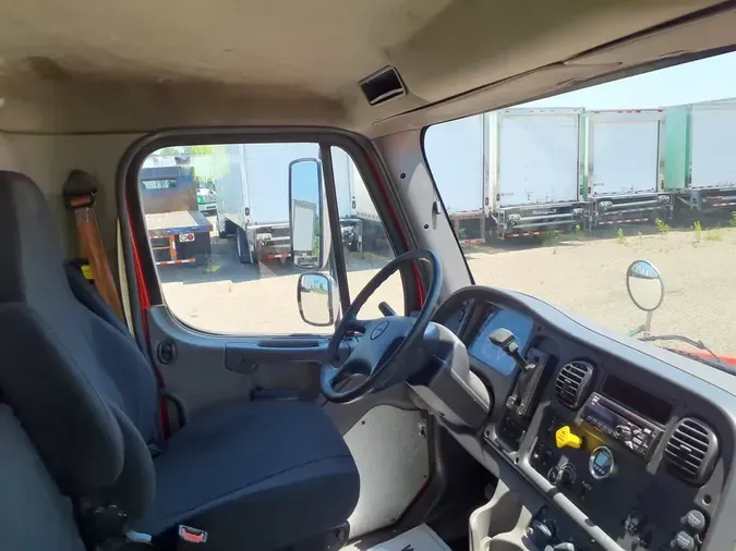 2018 FREIGHTLINER/MERCEDES M2 106