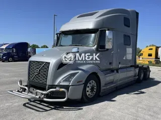 2022 VOLVO VNL64T860
