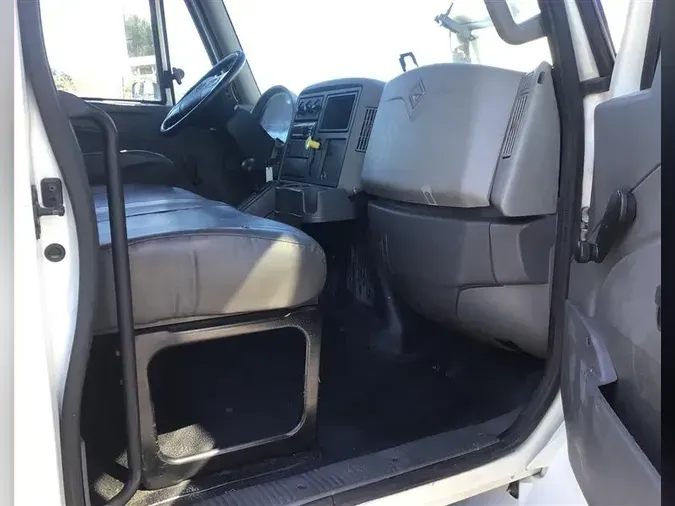 2019 INTERNATIONAL 4300