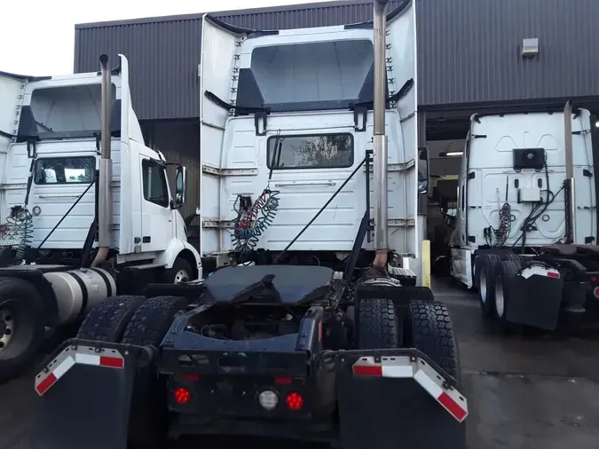 2019 VOLVO VNR42T 3005d87c16e915e87e644ddae7212f1958c