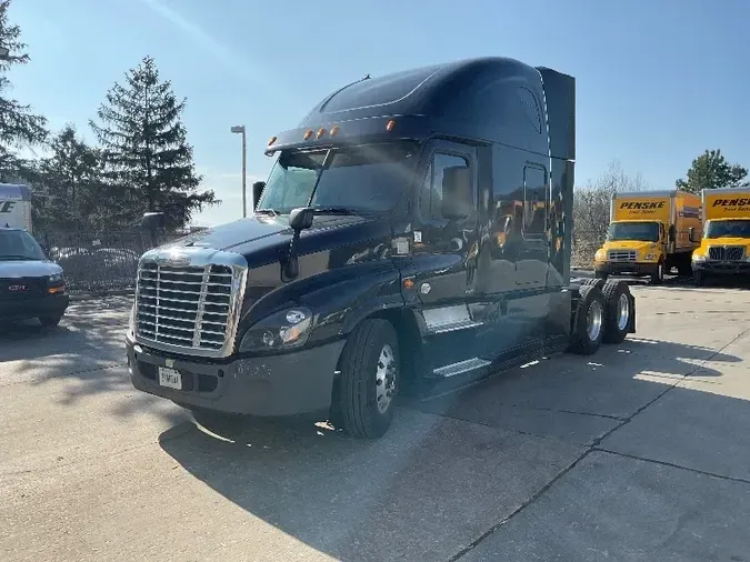 2017 Freightliner X12564ST