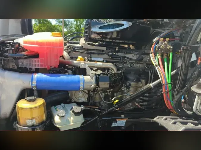 2019 FREIGHTLINER CA126