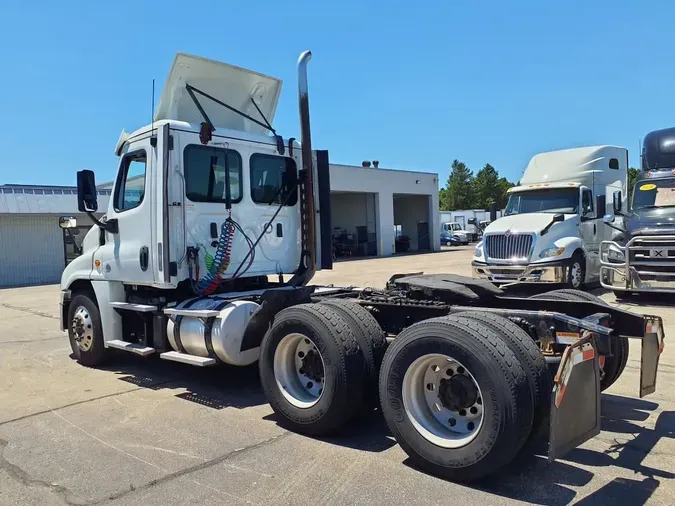 2019 FREIGHTLINER/MERCEDES CASCADIA 125
