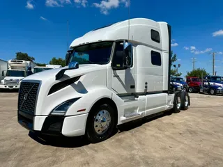 2023 VOLVO VNL64T860