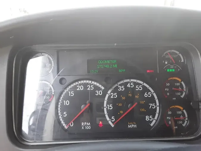 2019 FREIGHTLINER/MERCEDES M2 106