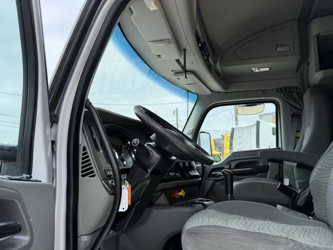 2019 Kenworth T880