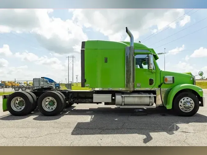 2007 FREIGHTLINER CORONADO 132