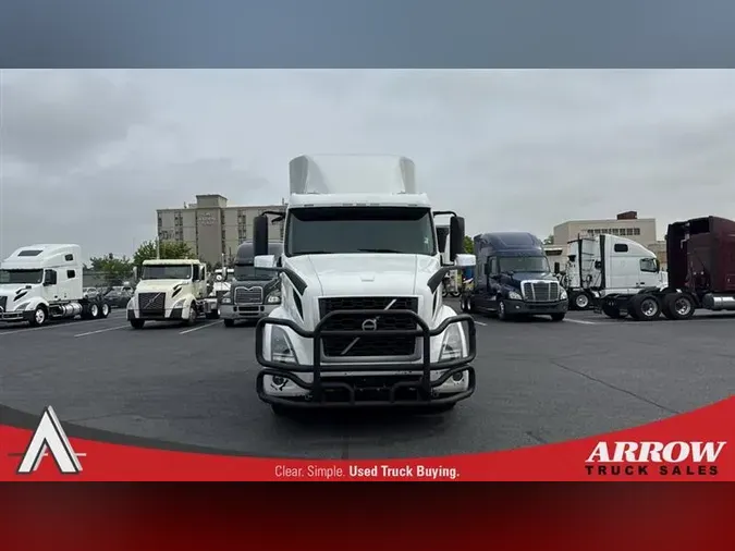 2020 VOLVO VNR640