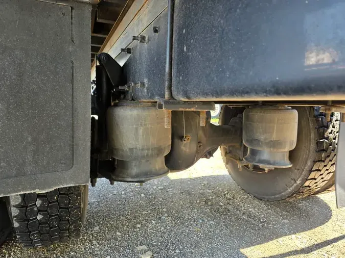 2020 FREIGHTLINER M2 106