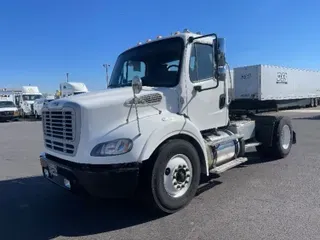 2018 Freightliner M211242S