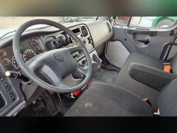 2019 FREIGHTLINER/MERCEDES M2 1065d97f286627c6dfecf82c3814df3c4a3
