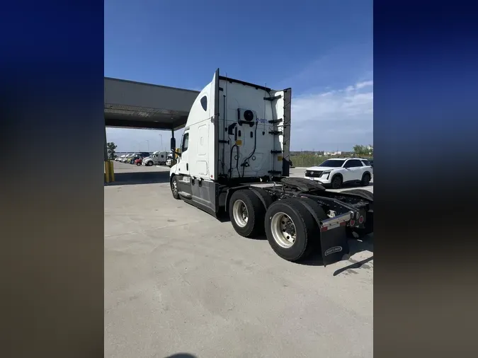 2022 Freightliner Cascadia5d9a4dec4dde87bbcd9dcec08bb248cb