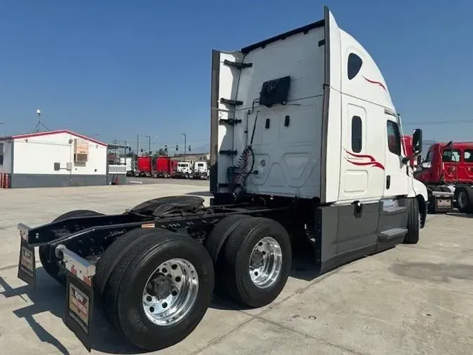 2021 Freightliner Cascadia