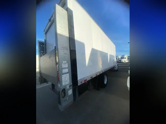 2019 FREIGHTLINER/MERCEDES M2 106