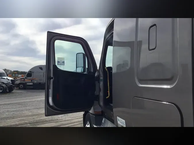 2025 Freightliner Cascadia 1265dadf2f178b47b79b30c87768831a7fd