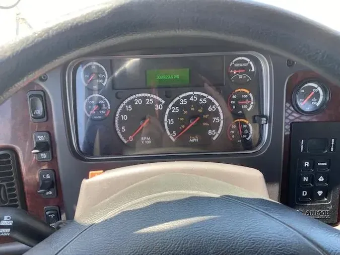 2018 Freightliner Business Class M2 106