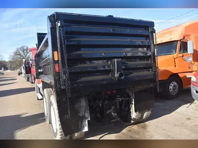 2011 FREIGHTLINER BUSINESS CLASS M2 112