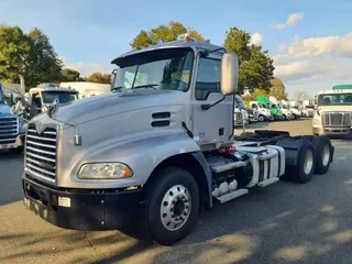 2017 MACK TRUCKS, INC. CXU600