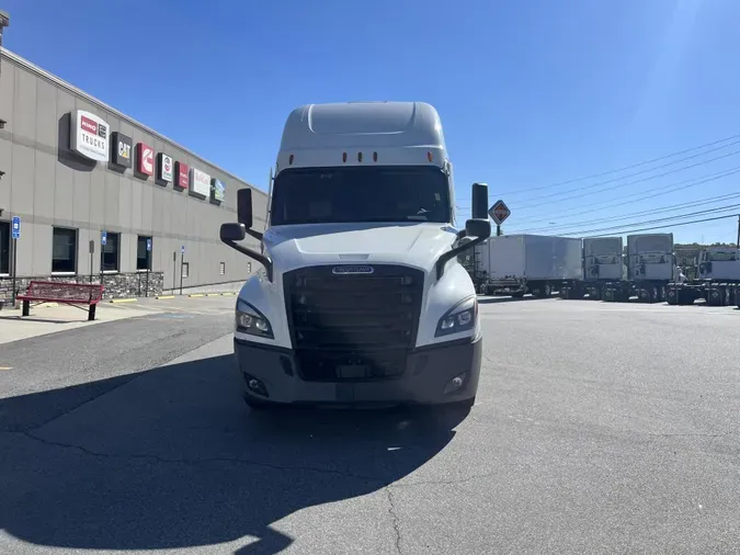 2023 Freightliner Cascadia