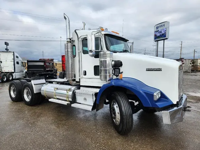 2016 KENWORTH T800