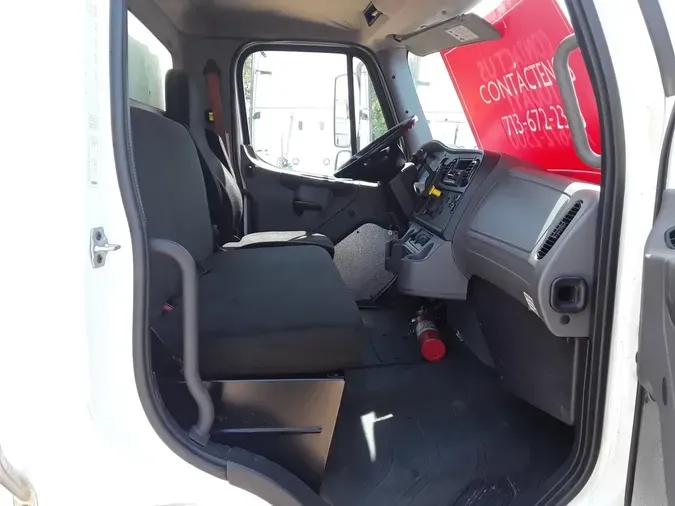 2016 FREIGHTLINER M2 106