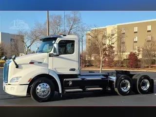 2025 PETERBILT 579