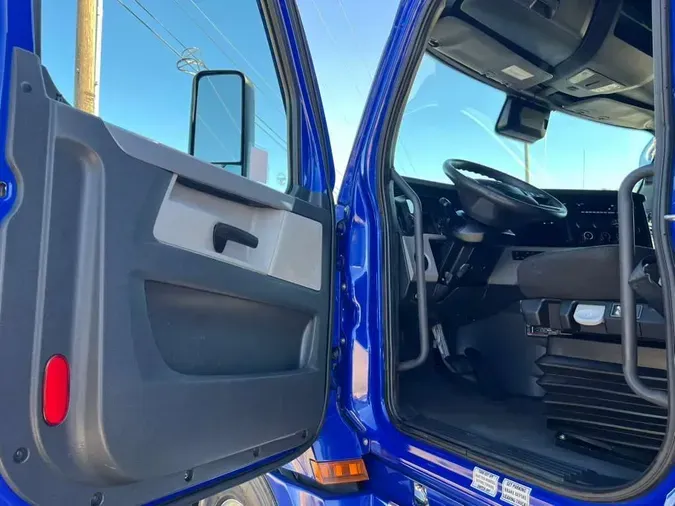 2022 Freightliner Cascadia