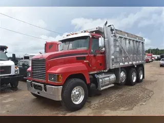 2019 MACK PINNACLE 64T