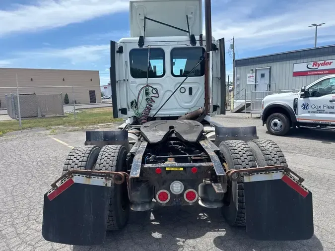 2020 FREIGHTLINER/MERCEDES CASCADIA 113