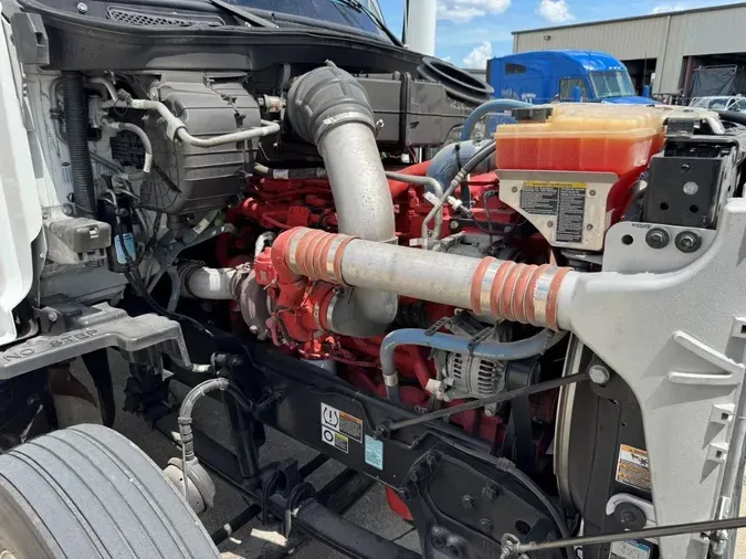 2022 Peterbilt 567