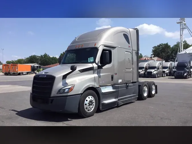 2025 Freightliner Cascadia 126