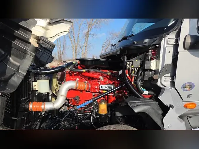 2022 INTERNATIONAL LT